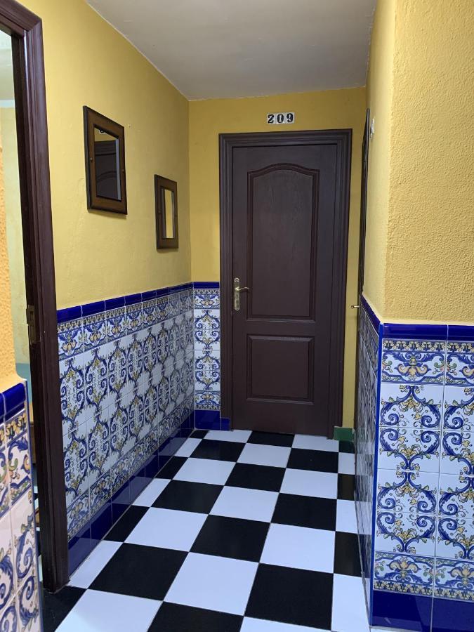 Pension Lisdos Sevilla Eksteriør bilde